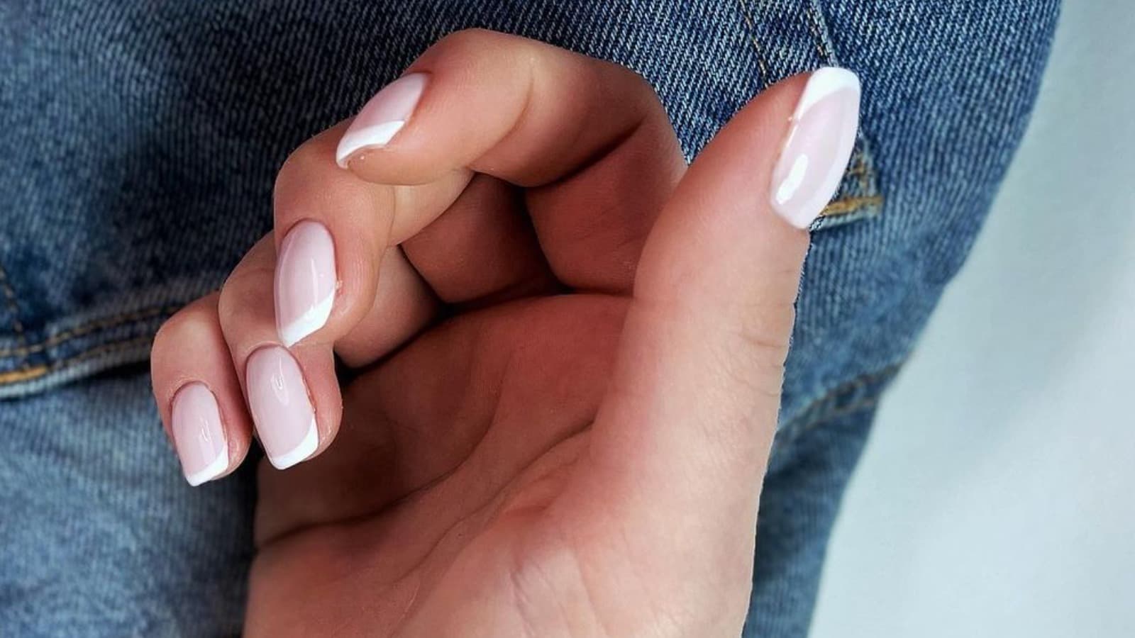 What are the risks of a French Manicure?
