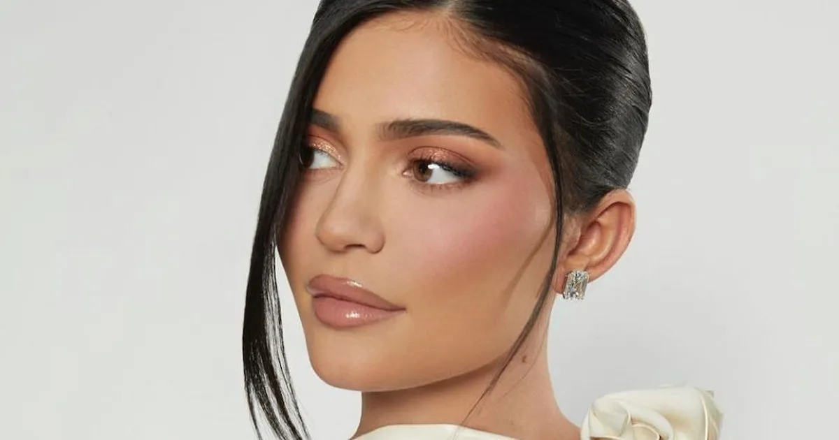 What is Canthoplasty? 