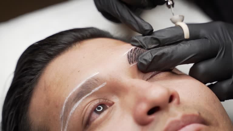 How does microblading work?