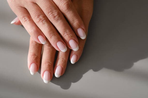 How long do French manicures last?