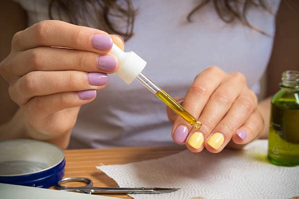 What are the benefits of a Hot Oil Manicure?