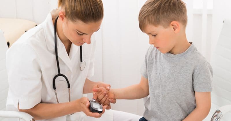 How is Type 1 diabetes in children diagnosed & treated?