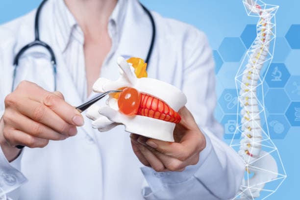 What are the types of hernia surgery?